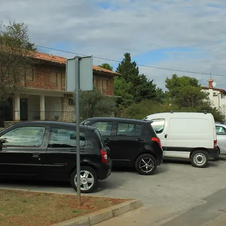 With A Parking Space Premantura, Medulin - 7462 Апартаменты Премантура